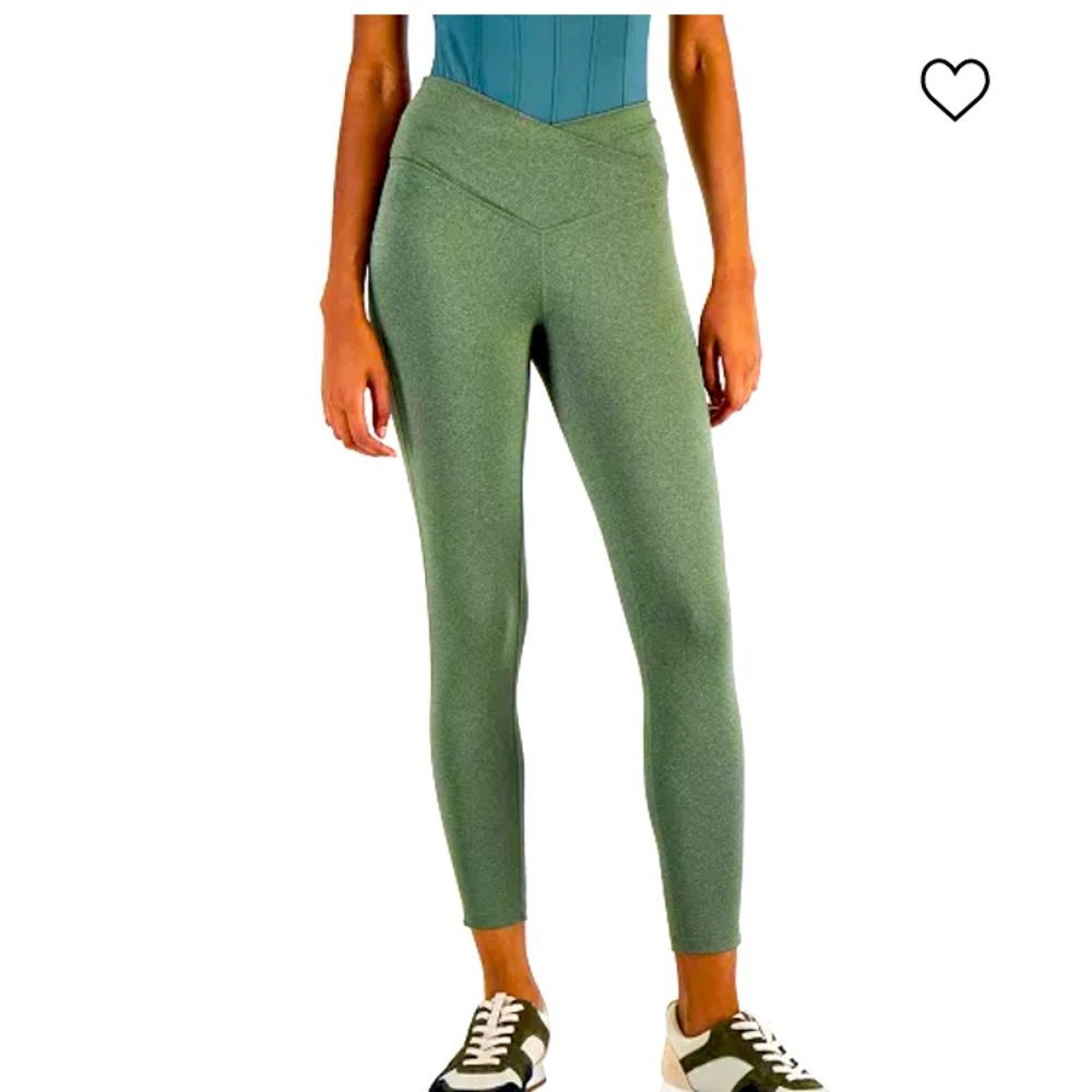 Jenni On Repeat Crossover-Waist 7/8th Length Legging in Palmetto